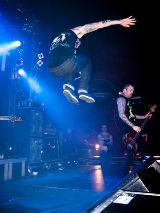 Raised Fist live, 14.05.2011 Hamburg, Grünspan