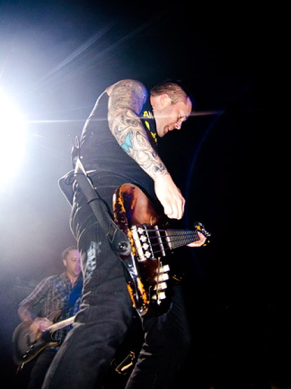 Raised Fist live, 14.05.2011 Hamburg, Grünspan