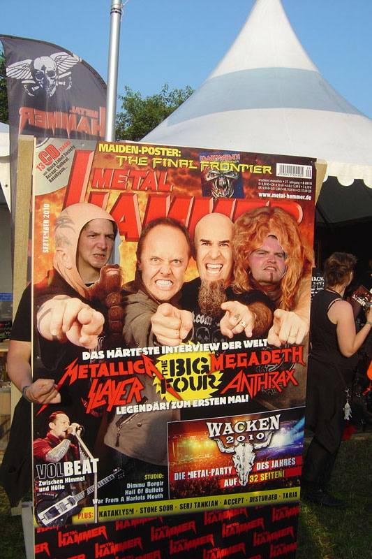 METAL HAMMER Big Four Aufsteller beim Wacken 2011