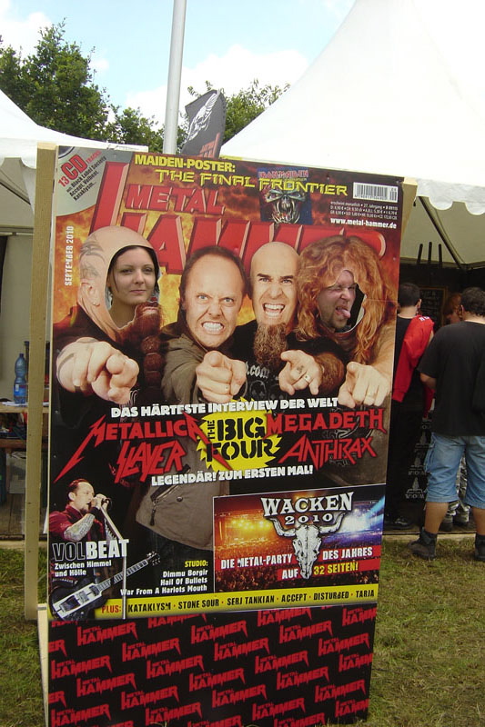 METAL HAMMER Big Four Aufsteller beim Wacken 2011