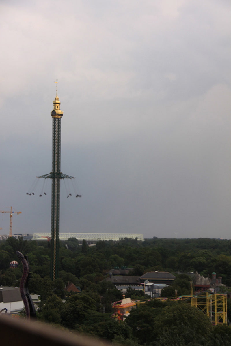 Mit den Österreichern Freund Hein im Riesenrad