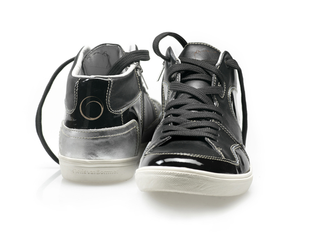 Sneakers von Textures, Design by Floris van Bommel