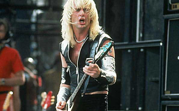 KK Downing von Judas Priest live 1982