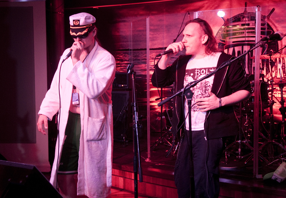 Karaoke live, Full Metal Cruise 2013