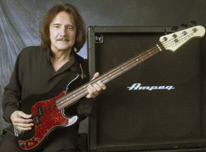 Geezer Butler mit Signature-Bass