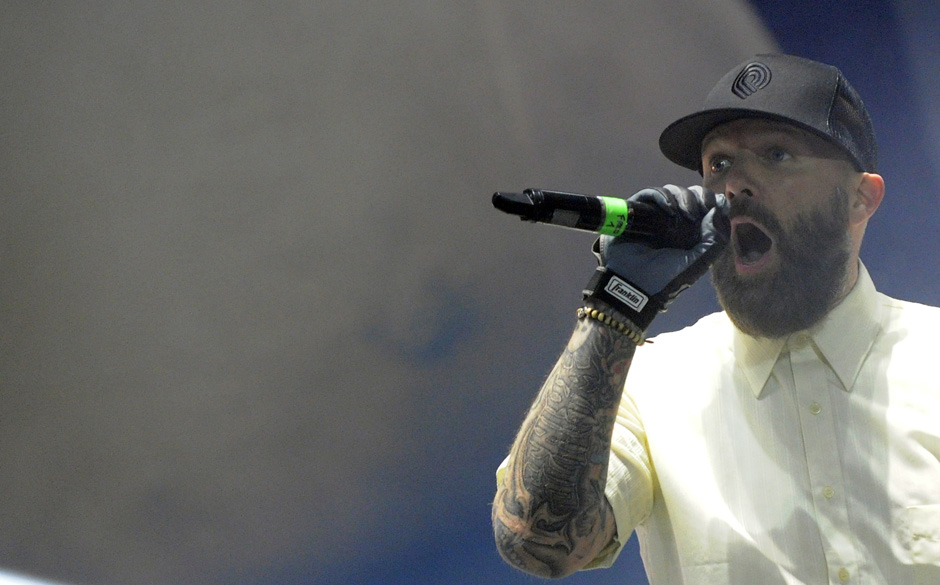 APA18834692_13062014 - NICKELSDORF - ÷STERREICH: S‰nger Fred Durst von der Band 'Limp Bizkit' auf der 'Blue Stage' B¸hne 