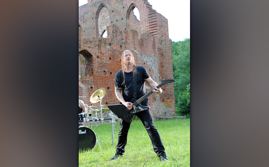 Beim Videodreh zu Amon Amarths ‘Deceiver Of The Gods’