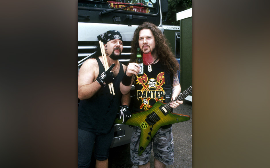 UNSPECIFIED - JANUARY 01:  Photo of Dimebag DARRELL and Vinnie PAUL and PANTERA; Vinnie Paul and Dimebag Darrell, posed, with