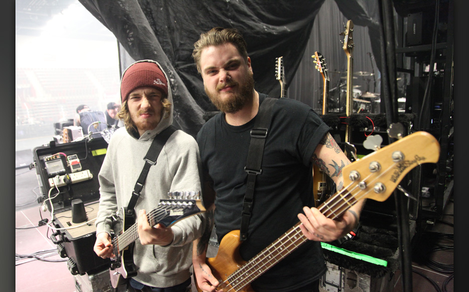 Backstage bei In Flames + Papa Roach + Wovenwar + While Shee Sleeps, Tour 2014