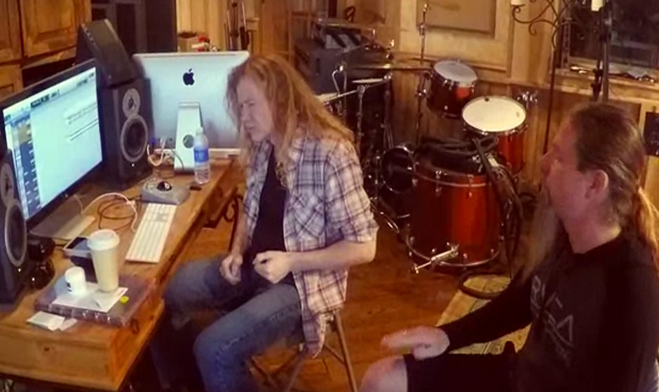 Dave Mustaine und Chris Adler gemeinsam bei den Aufnahmen