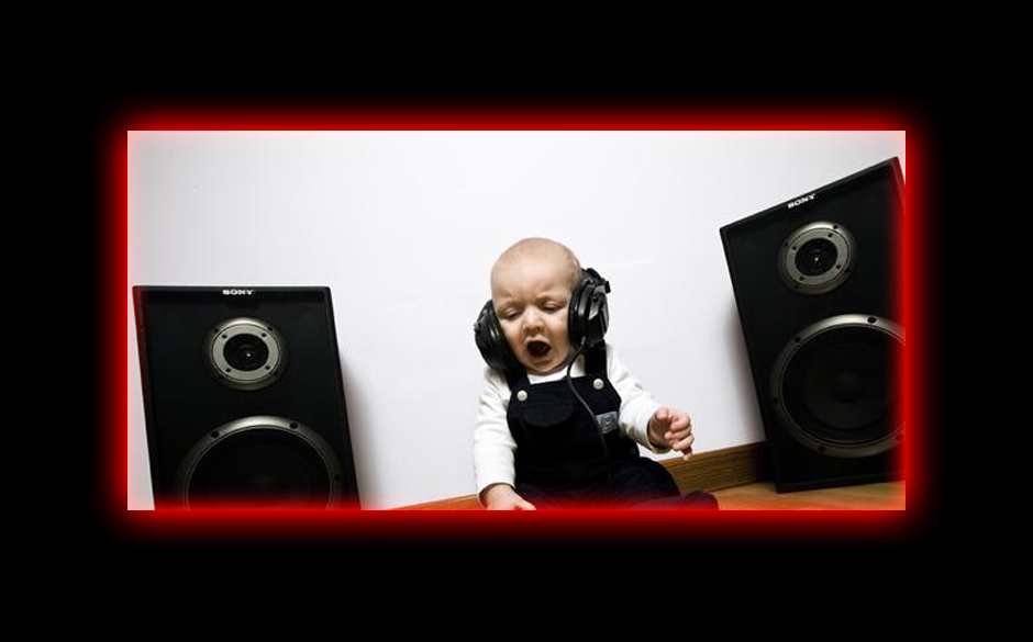 Baby hört Musik