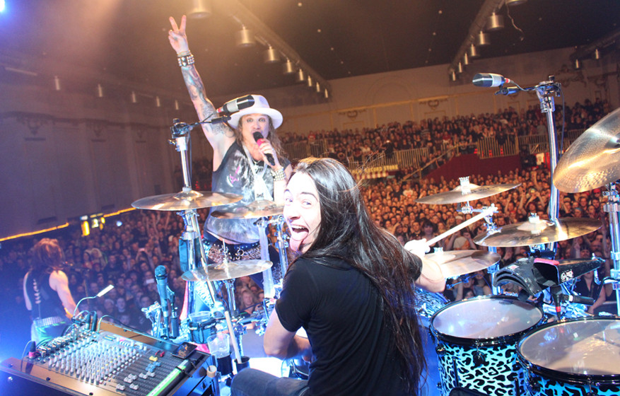 Auf Tour mit Steel Panther 2015