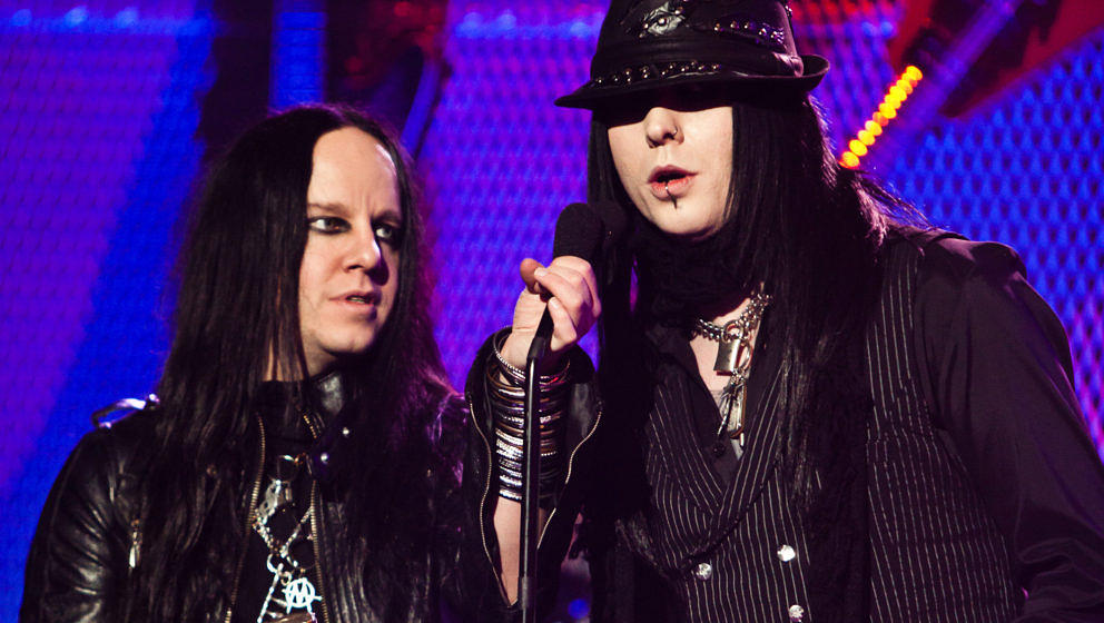 Musicians Joey Jordison (L) and Wednesday 13 (R) of the Murderdolls accept the Comeback of the Year award at the 3rd Annual R
