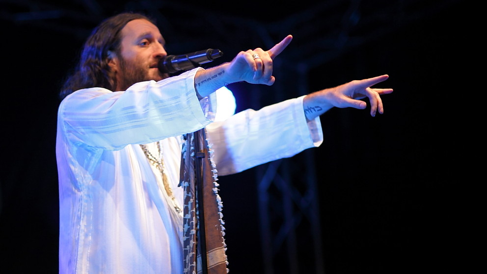 Sieht ein bisschen aus wie Jesus: Der Sänger der Band Orphaned Land