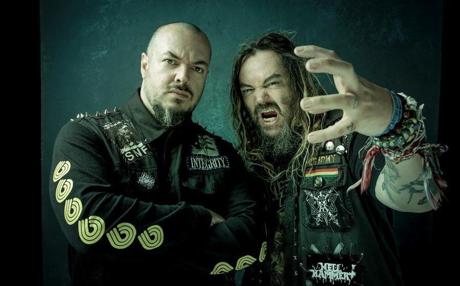 Die beiden Sepultura-Legenden Max (r.) und Igor Cavalera mussten Abschied nehmen von ihrer Mama