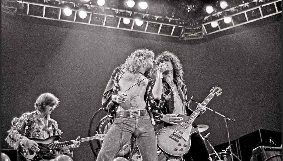 John Paul Jones, Robert Plant und Jimmy Page von Led Zeppelin live in London am 24. Mai 1975