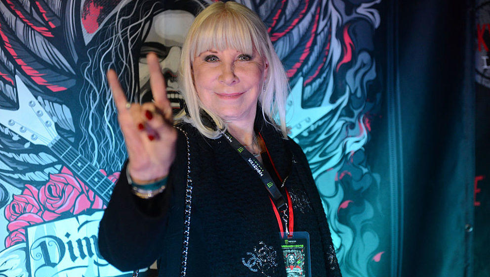 HOLLYWOOD, CA - JANUARY 22:  Music executive Wendy Dio poses on the red carpet at Lucky Strike Live on January 22, 2016 in Ho