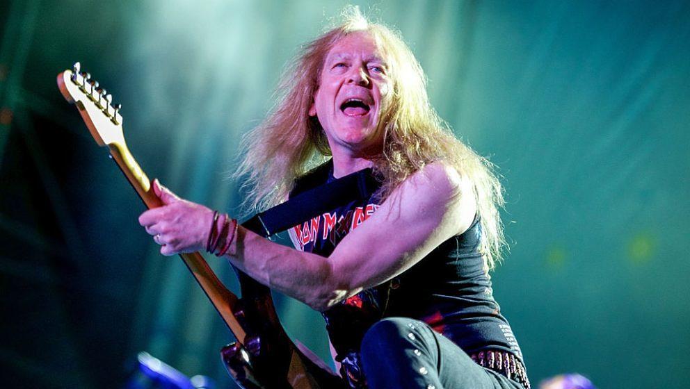 Iron Maiden-Gitarrist Janick Gers bei 'Rock in Idro' am 1. Juni 2014