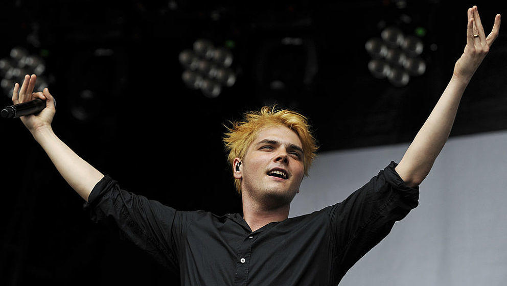 MELBOURNE, AUSTRALIA - JANUARY 29: Gerard Way of My Chemical Romance performs on stage at the Melbourne Big Day Out at Flemin