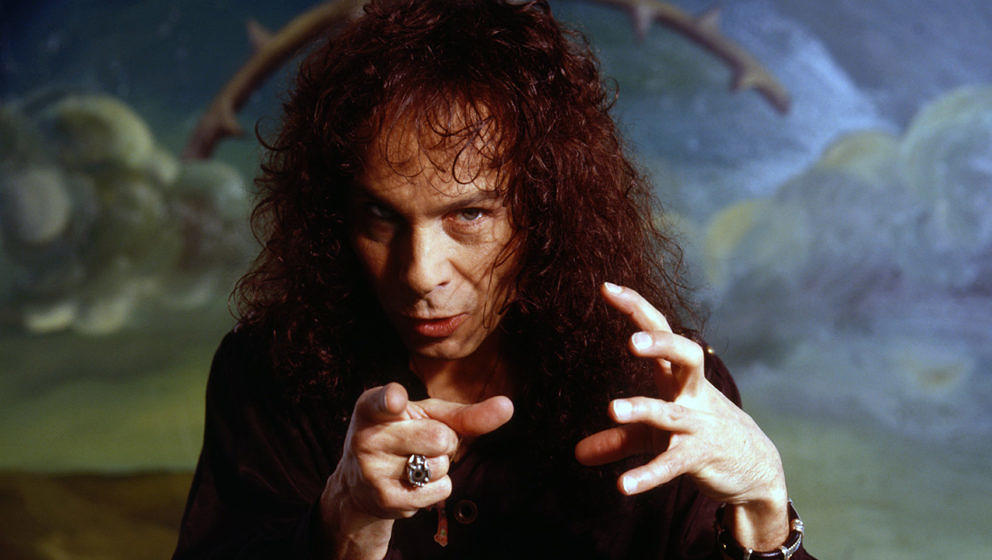 Im Alter von nur 68 Jahren erlag Ronnie James Dio seinem Krebsleiden