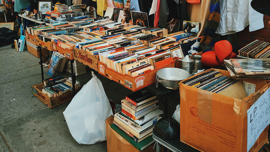 Bedeutet der nächste Flohmarkt-Stand das Finden eines lang gesuchten Schatzes?