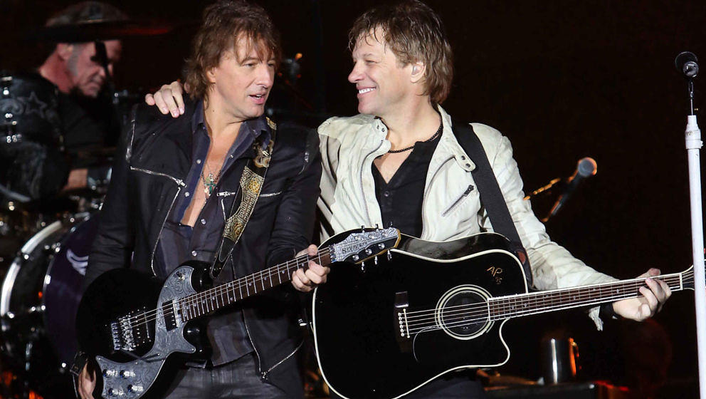 Richie Sambora (l.) und Jon Bon Jovi (hier bei einem Auftritt im Jahr 2012) nähern sich wieder an