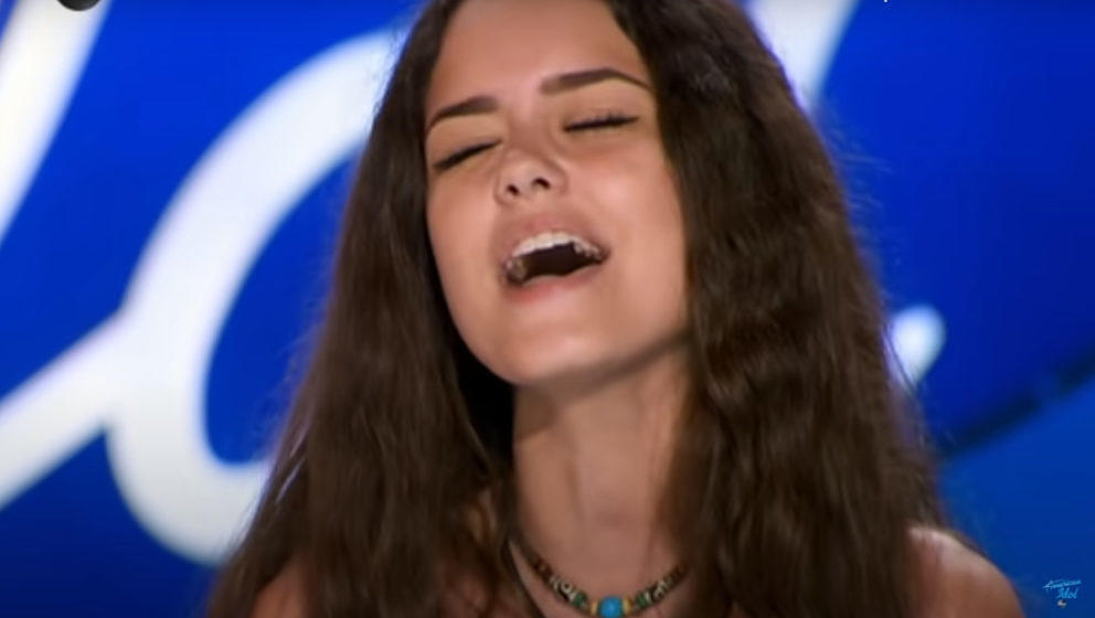 Die 15-jährige Casey Bishop hat bei 'American Idol' Mötley Crüe intoniert