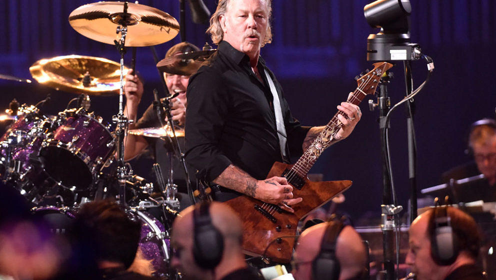 SAN FRANCISCO, CALIFORNIA - SEPTEMBER 06: James Hetfield of Metallica performs during the 'S&M2' concerts at the opening 