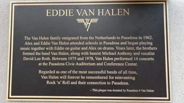 Die Eddie Van Halen-Gedenktafel in Pasadena