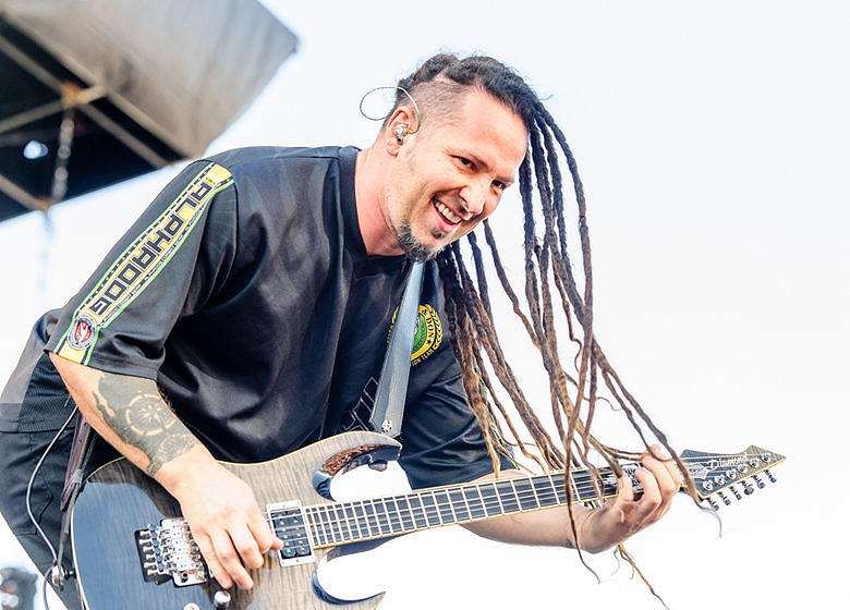 Five Finger Death Punch-Gitarrist Zoltan Bathory