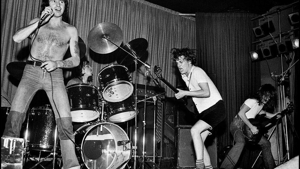 AC/DC