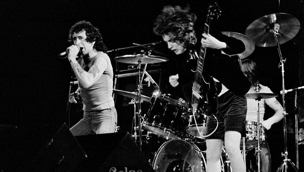 AC/DC