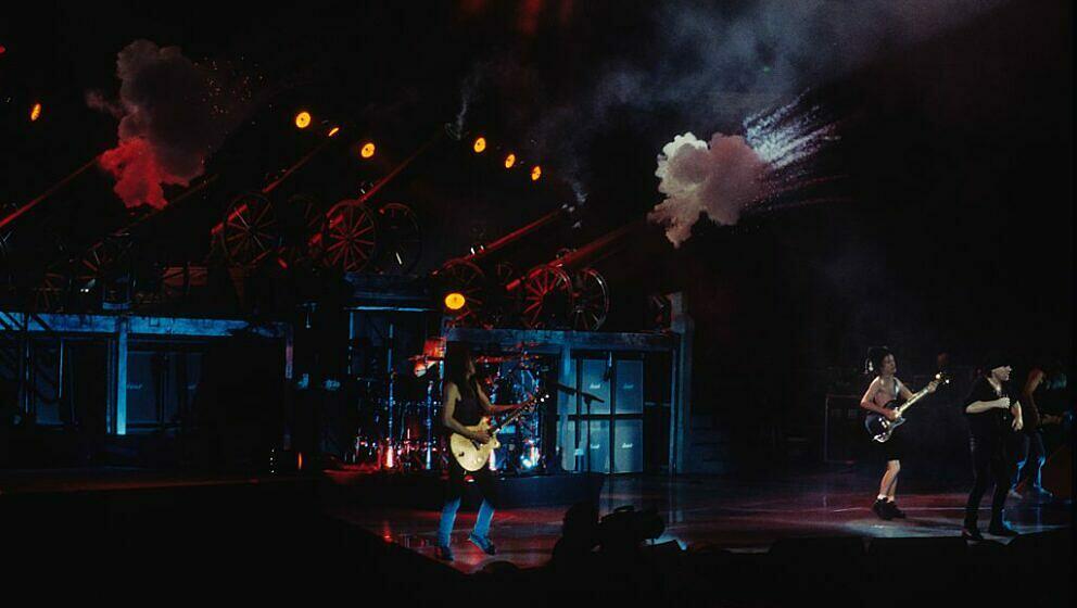 AC/DC live im Great Western Forum in Inglewood, Kalifornien, am 21. Februar 1996