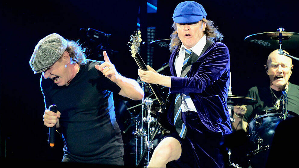 Brian Johnson und Angus Young mit AC/DC live auf dem Dino and Enzo Ferrari Racetrack am 9. Juli 2015 in Imola, Italien