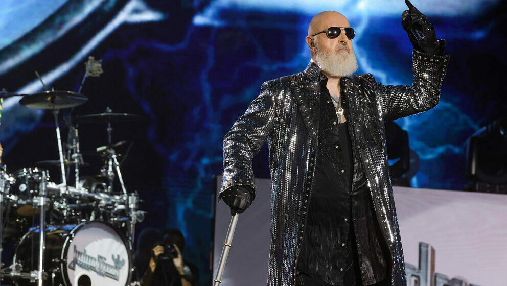 INDIO, CALIFORNIA - OCTOBER 07: (EDITORIAL USE ONLY) Rob Halford of Judas Priest performs onstage during the Power Trip music