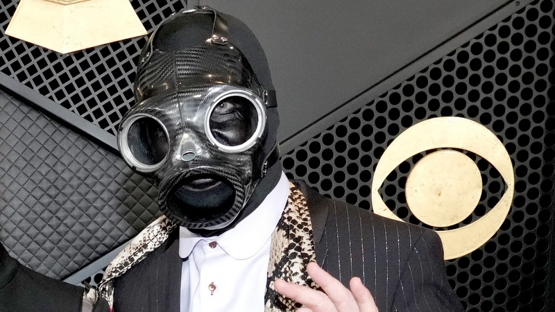 Slipknot-Musiker Sid Wilson bei der Grammy-Verleihung 2024 in Los Angeles