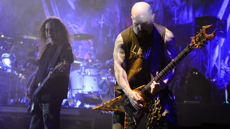 Tom Araya (l.) und Kerry King mit Slayer 2019 beim Riot Fest in Chicago