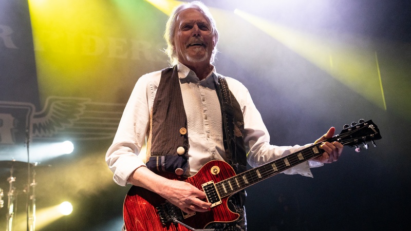 Thin Lizzy-Gitarrist Scott Gorham mit den Black Star Riders im O2 Shepherd's Bush Empire in London am 26. Februar 2023